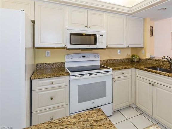 4th image of 693 Seaview Ct APT 510