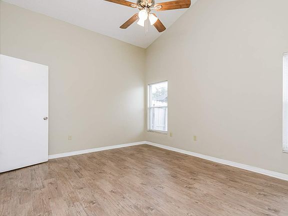 4th image of 2669 Oak Run Blvd #1007