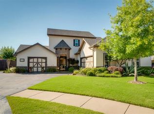 901 Merion Dr, Burleson, TX 76028