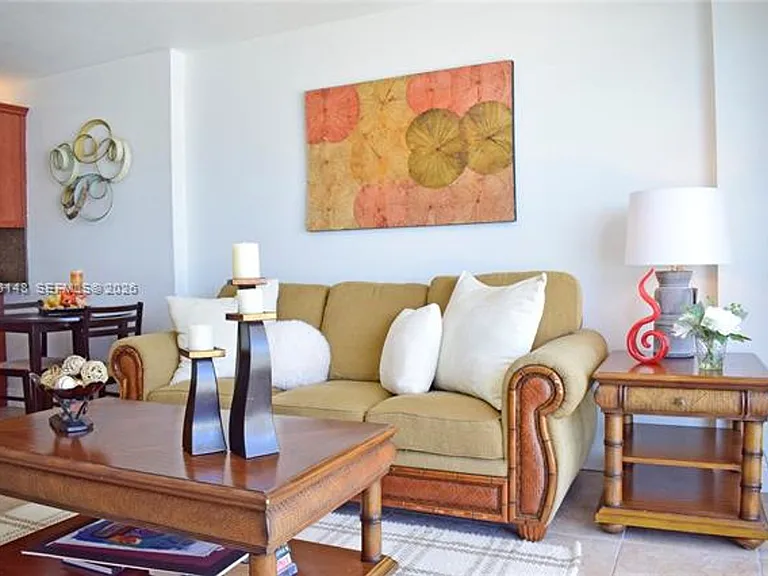 401 Ocean Dr #924 — Photo 5