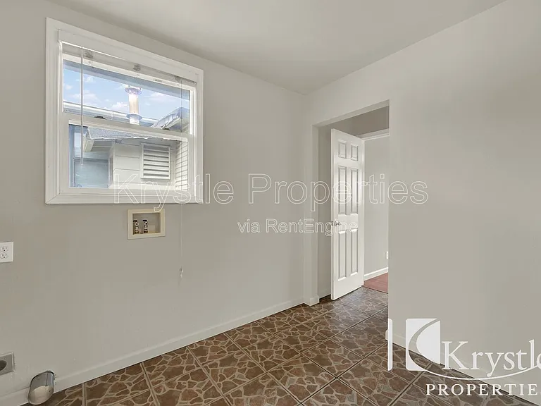 1244 Georgia St — Photo 7