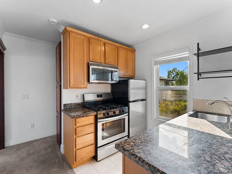 3330 Collier Ave #B — Photo 5