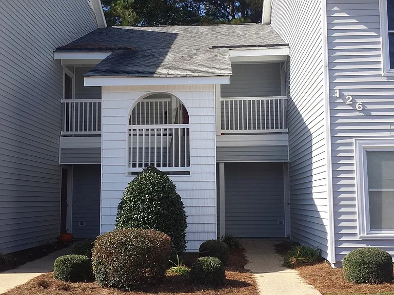 126 W Victoria Ct #B — Photo 1