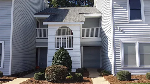 126 W Victoria Ct #B Photo 1