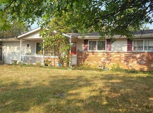 3137 Phils Dr, High Ridge, MO 63049