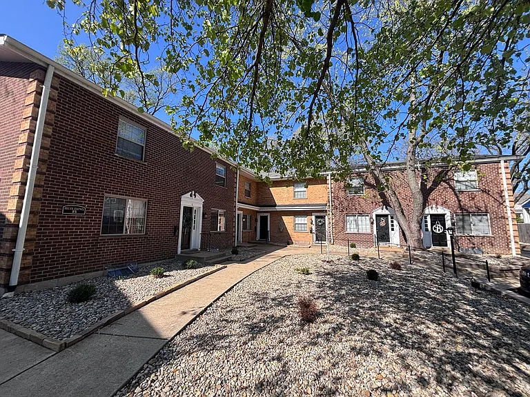 Anic Townhomes — Photo 11