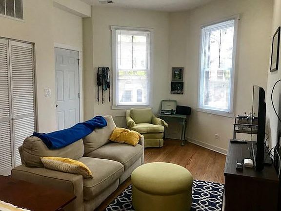 4th image of 1636 N North Park Ave #1