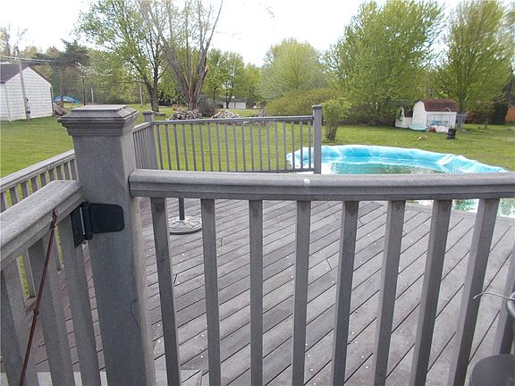 4th image of 2090 Butternut Dr