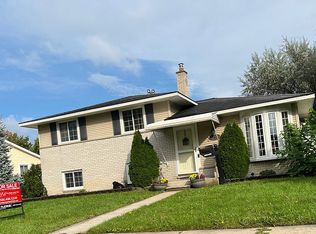 34508 Viceroy Dr, Sterling Heights, MI 48310