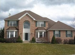 203 Yvonne Way, Stewartsville, NJ 08886