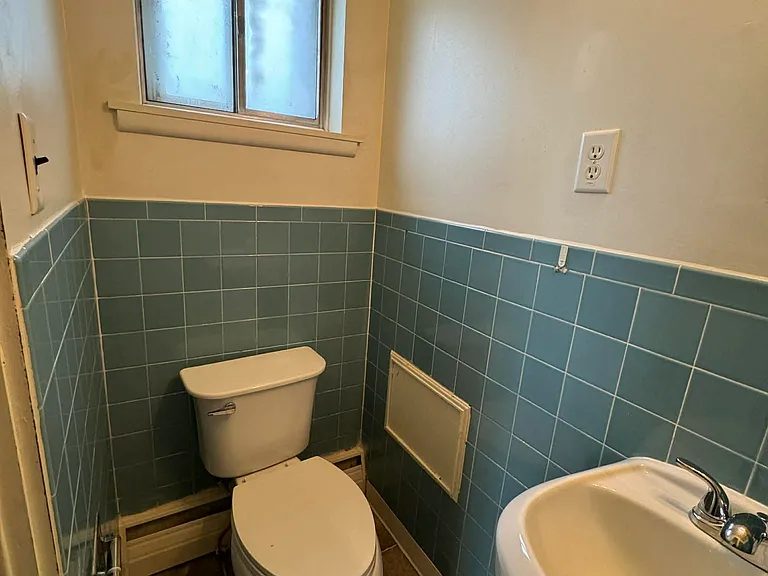 6641 Conway Rd — Photo 16