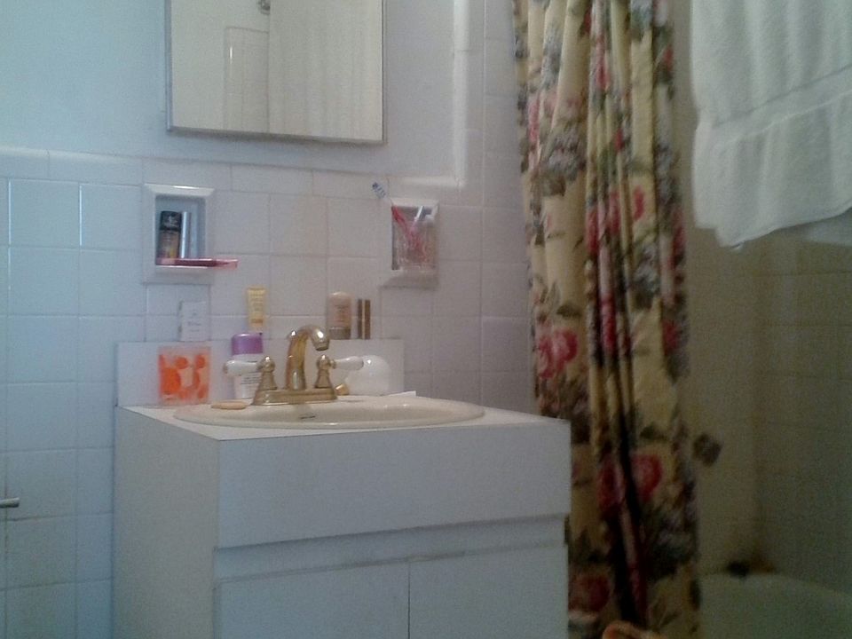 1st image of 5021 39th Pl APT 5E
