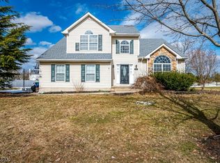 12 Corneilius Way, Somerset, NJ 08873