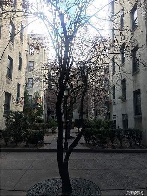 1st image of 2105 33rd St APT 1F