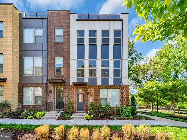 5002 Oakmoore Dr, Rockville, MD 20852