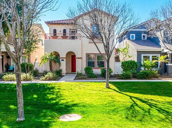 3068 E Tamarisk St
