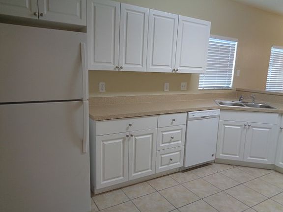 2nd image of 451 Summer Sails Dr
