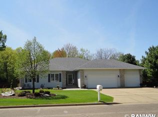 506 Spring Green Dr, Chippewa Falls, WI 54729