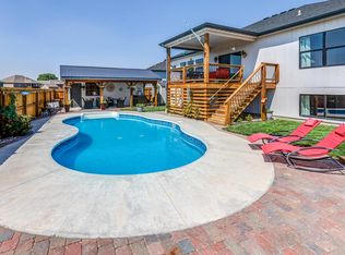 2224 River Trail Rd, Salina, KS 67401