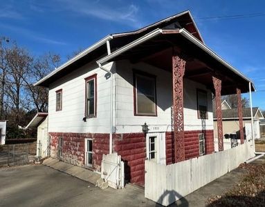 1311 N Washington St, Nevada, MO, 64772