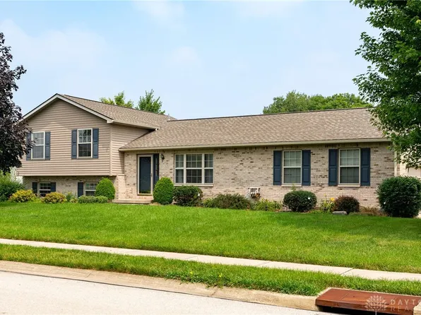 100 Summitt Dr, Englewood, OH 45322