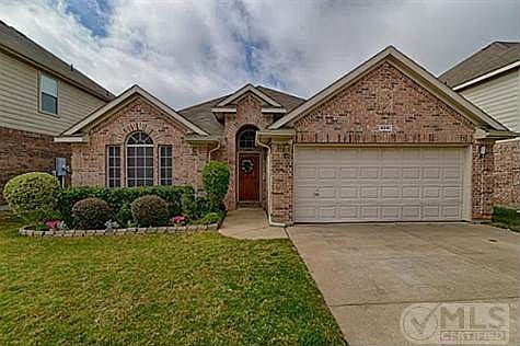 1st image of 4841 Summer Oaks Ln