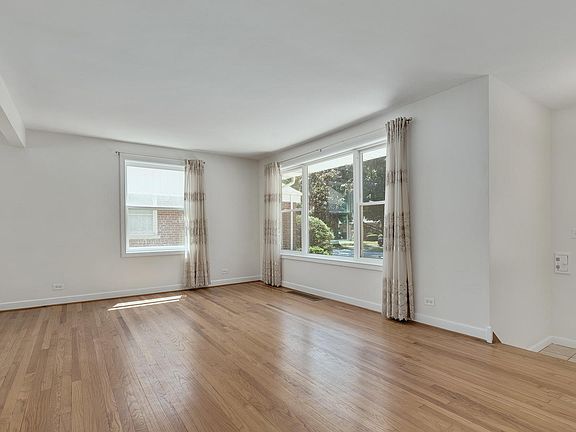 5th image of 2309 Sunnyside Ave