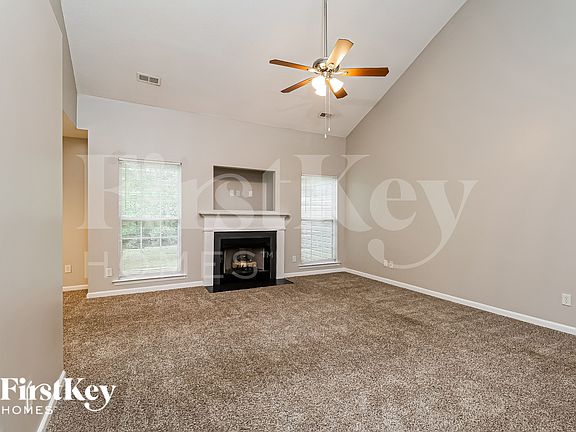 4th image of 3235 Leicester Dr