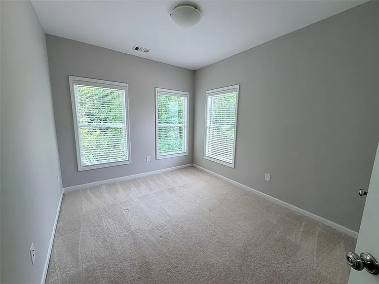 860 Westmoreland Cir NW — Photo 17