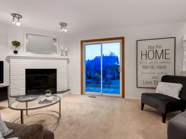 131 SW Deersaxon Cir SE, Calgary, AB T2J 6V9