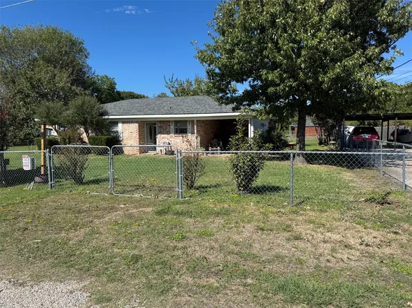 4508 Village Ct, Granbury, TX 76049