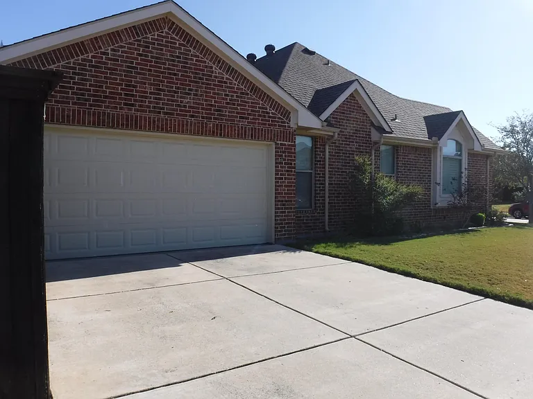 14932 Lone Spring Dr — Photo 3