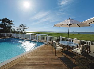 1323 Meadow Ln, Westhampton Beach, NY 11978