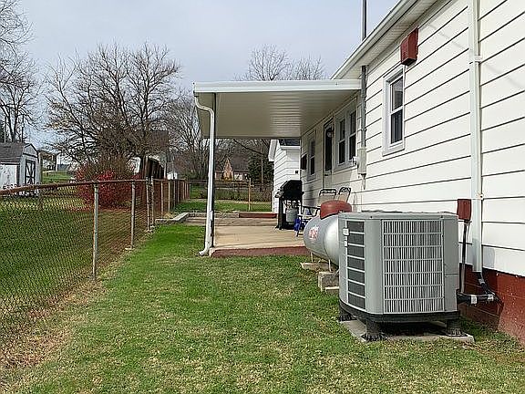 3rd image of 414 Columbia Ave