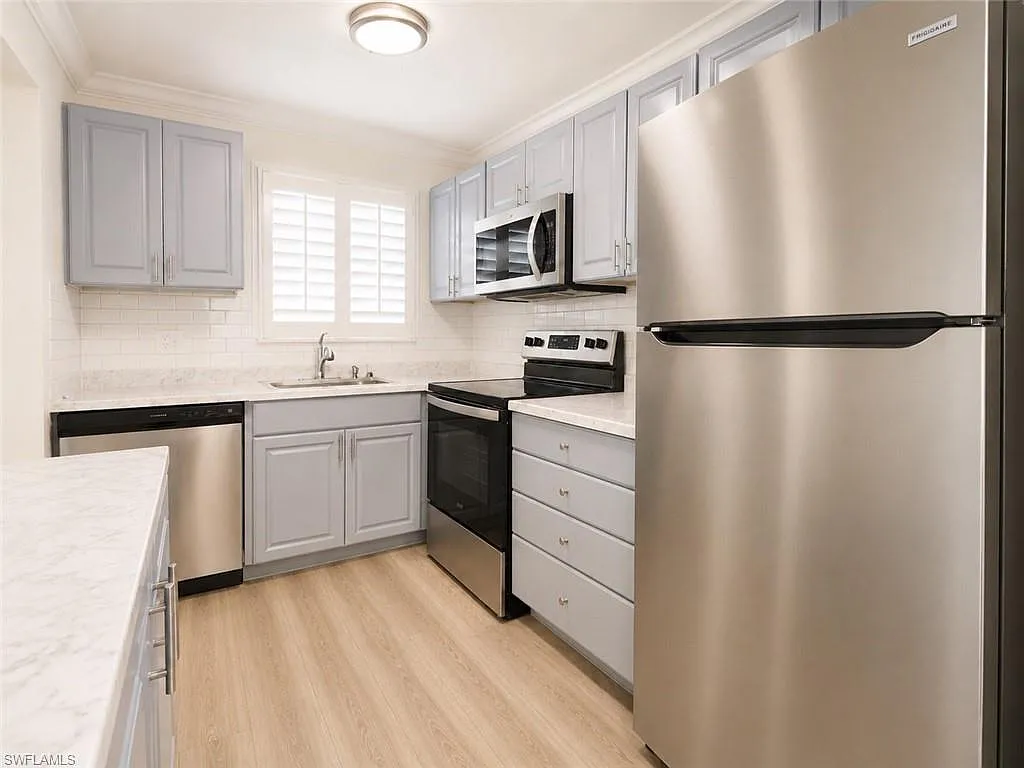 2 bed, 2.0 bath, 842 sqft, $1,780 — Photo 3