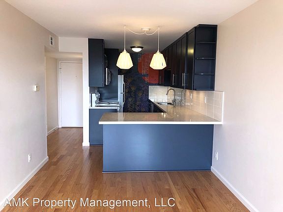 4th image of 3825 Centre St Unit 27