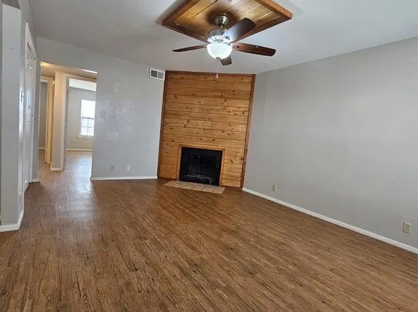 402B SE 6th St #B, Andrews, TX 79714