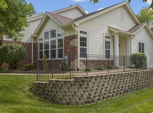 313 Solar Terrace Ct, Chesterfield, MO 63017