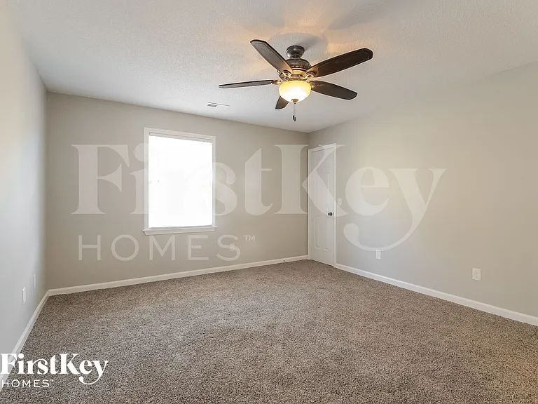 1049 Independence Ct — Photo 9