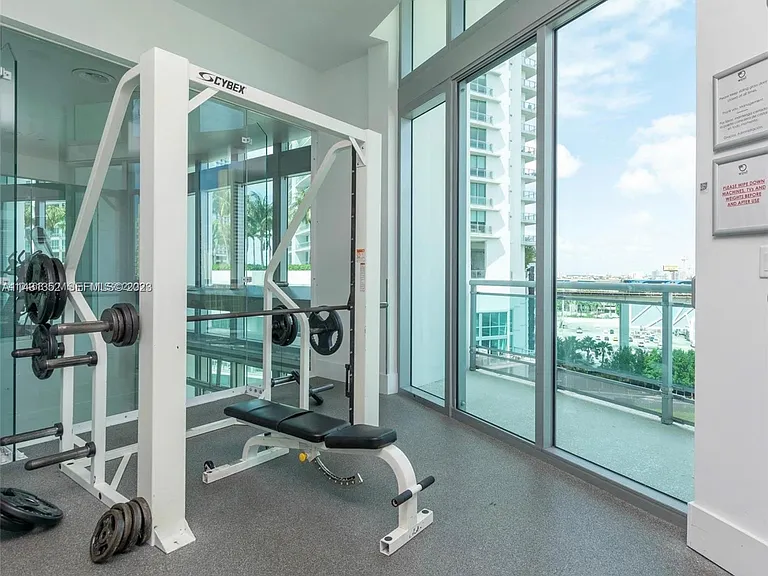 350 S Miami Ave #1300 — Photo 5