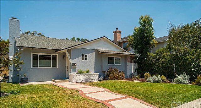 1st image of 22157 Del Valle St
