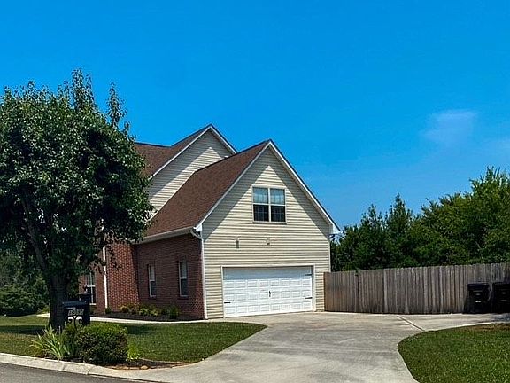 2nd image of 10080 Delle Meade Dr