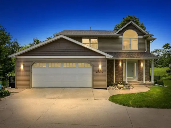 57 High Circle Dr NE, Iowa City, IA 52240
