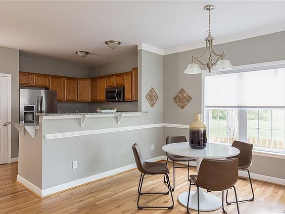 4th image of 1317 W 34th St