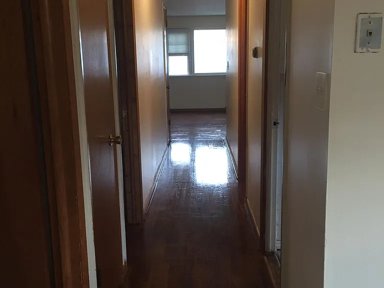 27 Manila Ave #2 — Photo 7