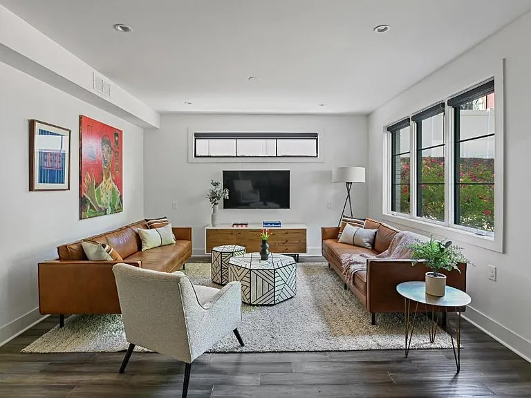 634 Bonaventure Ave NE #3 — Photo 32