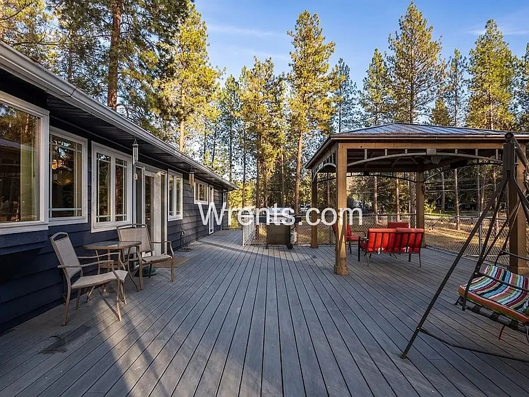 1415 W Borden Rd — Photo 22