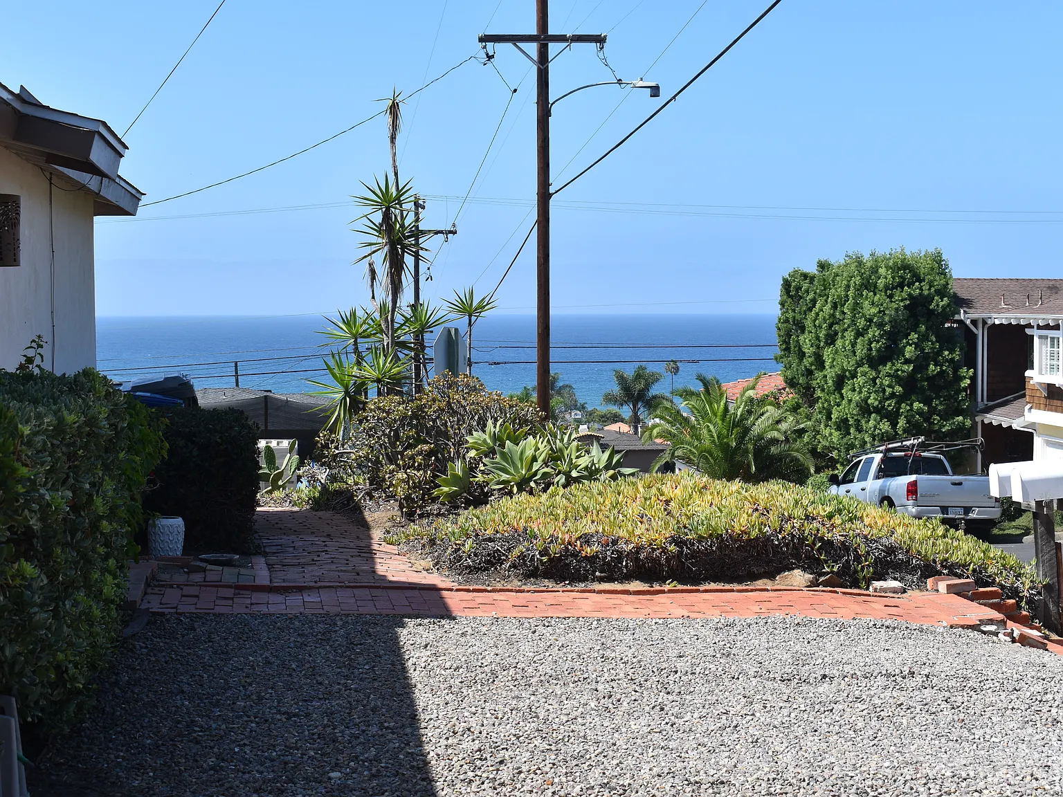 2 bed, 800 sqft, $4,175 — Photo 3
