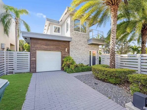 743 NE 17th Way, Fort Lauderdale, FL 33304