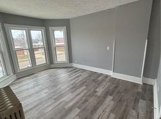 525 N Main St #2, Davison, MI 48423